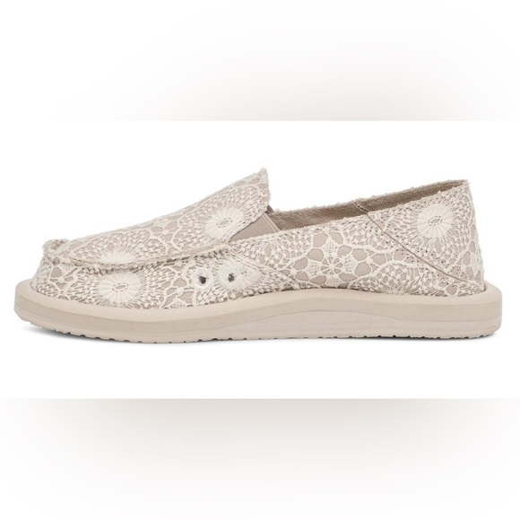 Sanuk Donna Crochet Women’s Loafers Size 8 New without tags in cream - Picture 3 of 12